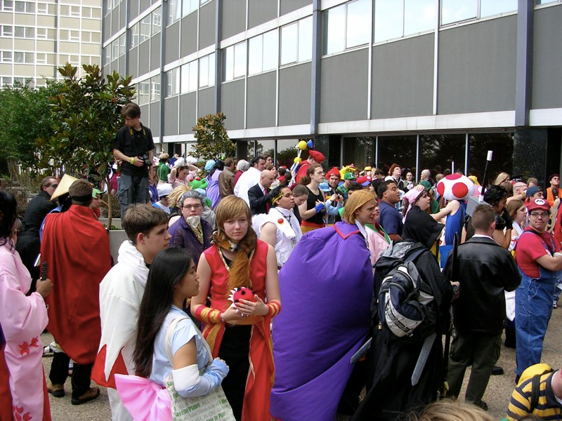 Illustration for article titled Video Game Cosplay Record Brutally Beaten
